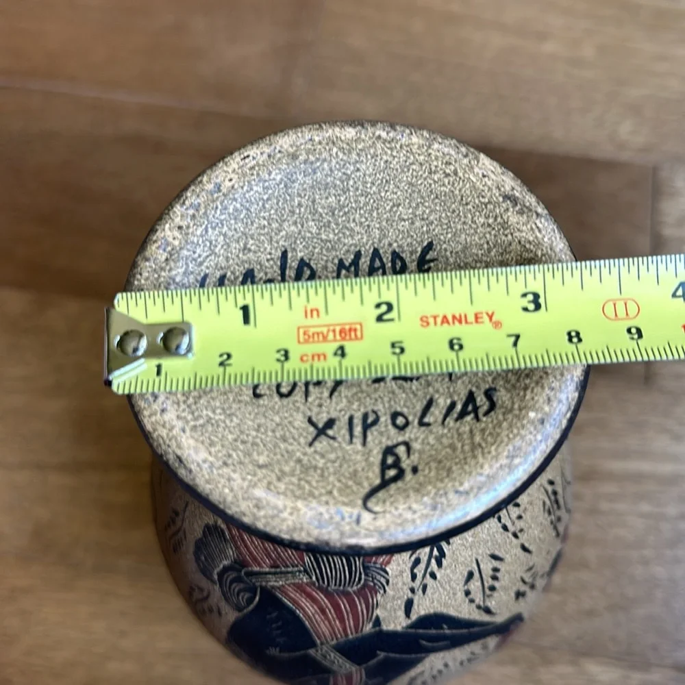 Black/tan hand made Greek ceramic vase. - Picture 6 of 11